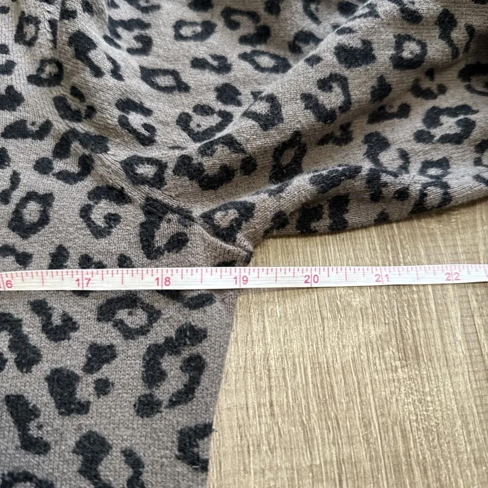 Ann Taylor Loft 100% Cotton Leopard Print Dark Brown Button Up Cardigan Size M - Picture 10 of 12